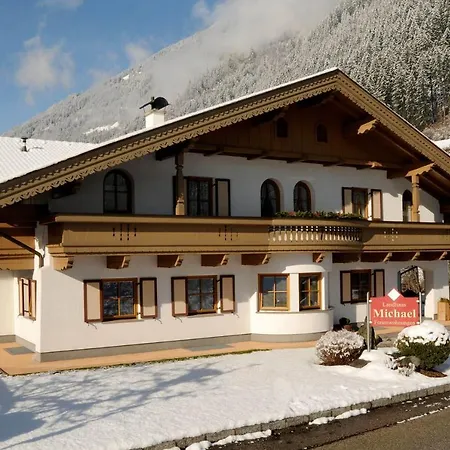 Apartament Michael *